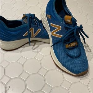 New Balance tennis shoe